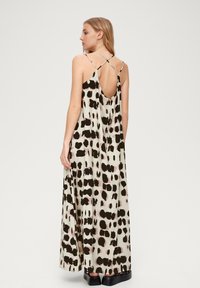 QS FEINES SOMMER  AUS  - Długa sukienka