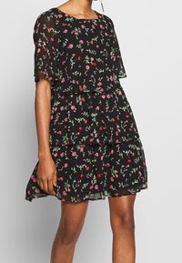 Dorothy Perkins Denní šaty - black