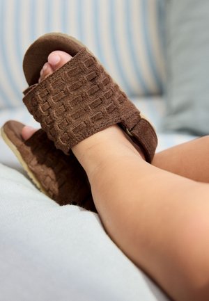Next, TOUCH FASTENING - Sandales - tan brown