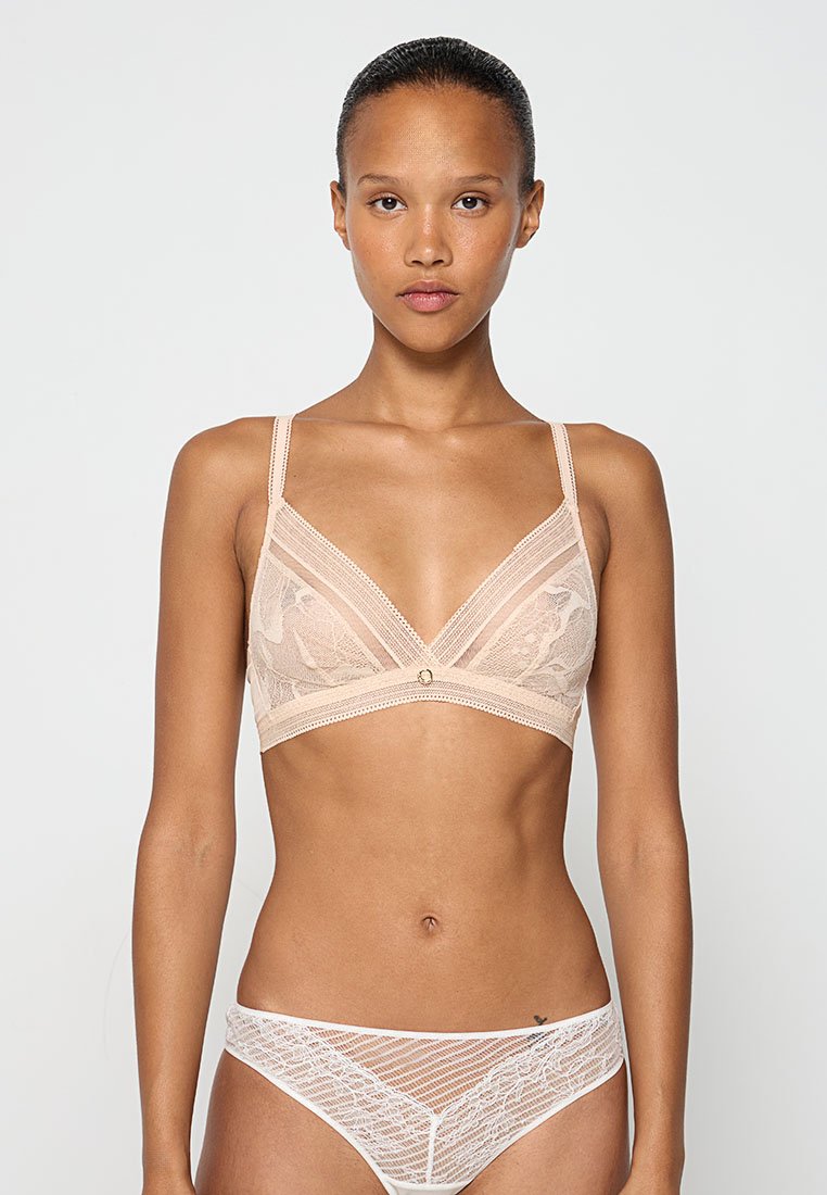 Chantelle Triangel BH beige Chantelle Triangel BH beige