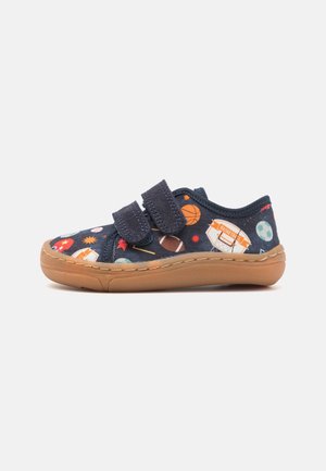 SMU BAREFOOT - Scarpe a strappo - blue/red