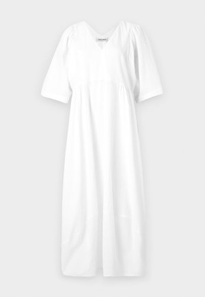 Rochie din bumbac alb, decolteu în V, mâneci scurte puffate, croială lejeră, siluetă fluidă, țesătură texturată, lungime până la gleznă.