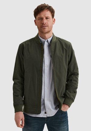 YETTAIL - Bombera - climbing ivy