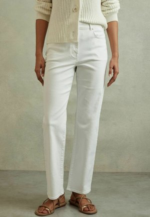 SELIN MID-RISE STRAIGHT PETITE - Brīva piegriezuma džinsi - white