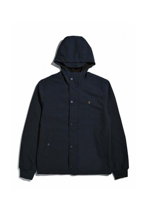 Zwarte hooded jack met drukknoopsluiting, twee voorkruiszakken, geribbelde manchetten en een klein geborduurd logo op de linkerborst.