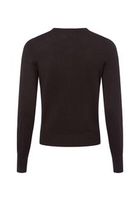 Czarny sweter z dzianiny z długimi rękawami, okrągłym dekoltem i prążkowanym dołem. Gładka faktura, dopasowany krój, brak widocznych wzorów lub ozdób.