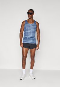 Mizuno GRAPHIC TANK - Top - citadel