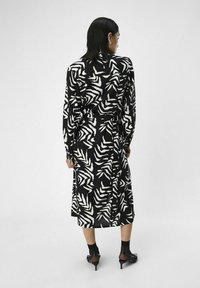 Object OBJEMIRA TILDA - Abito a camicia - black