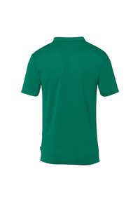 Grøn kortærmet polo-shirt, lavet af et glat, let materiale. Har en klassisk krave og en lige kant med sideslidser.