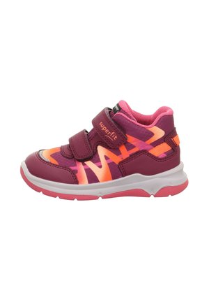 Velcro sneaker in purple and pink with a colorful geometric pattern. Features a padded collar, rubber sole, and textile upper.
