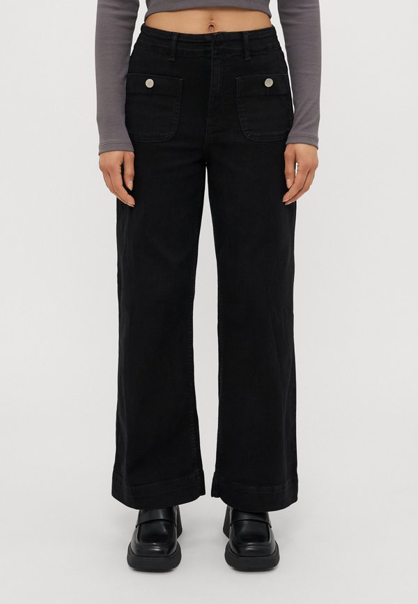 VMKAYLA WIDE POCKET - Wide Leg