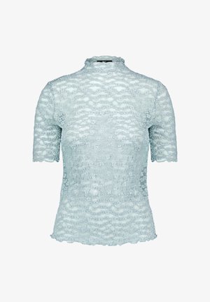 Világoskék csipkés rövid ujjú blúz magas nyakkal és hullámos szegéllyel, virágmintával és félátlátszó anyagból.
