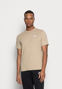 Nike Sportswear CLUB TEE - T-shirt básica - limestone/white