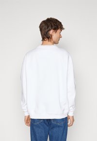 Carlo Colucci Sweatshirt - white
