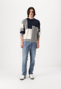 BDG Urban Outfitters PATCHWORK CABLE - Jumper - navy