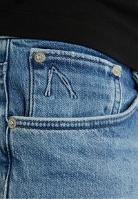 CHASIN' Denim shorts - blue denim