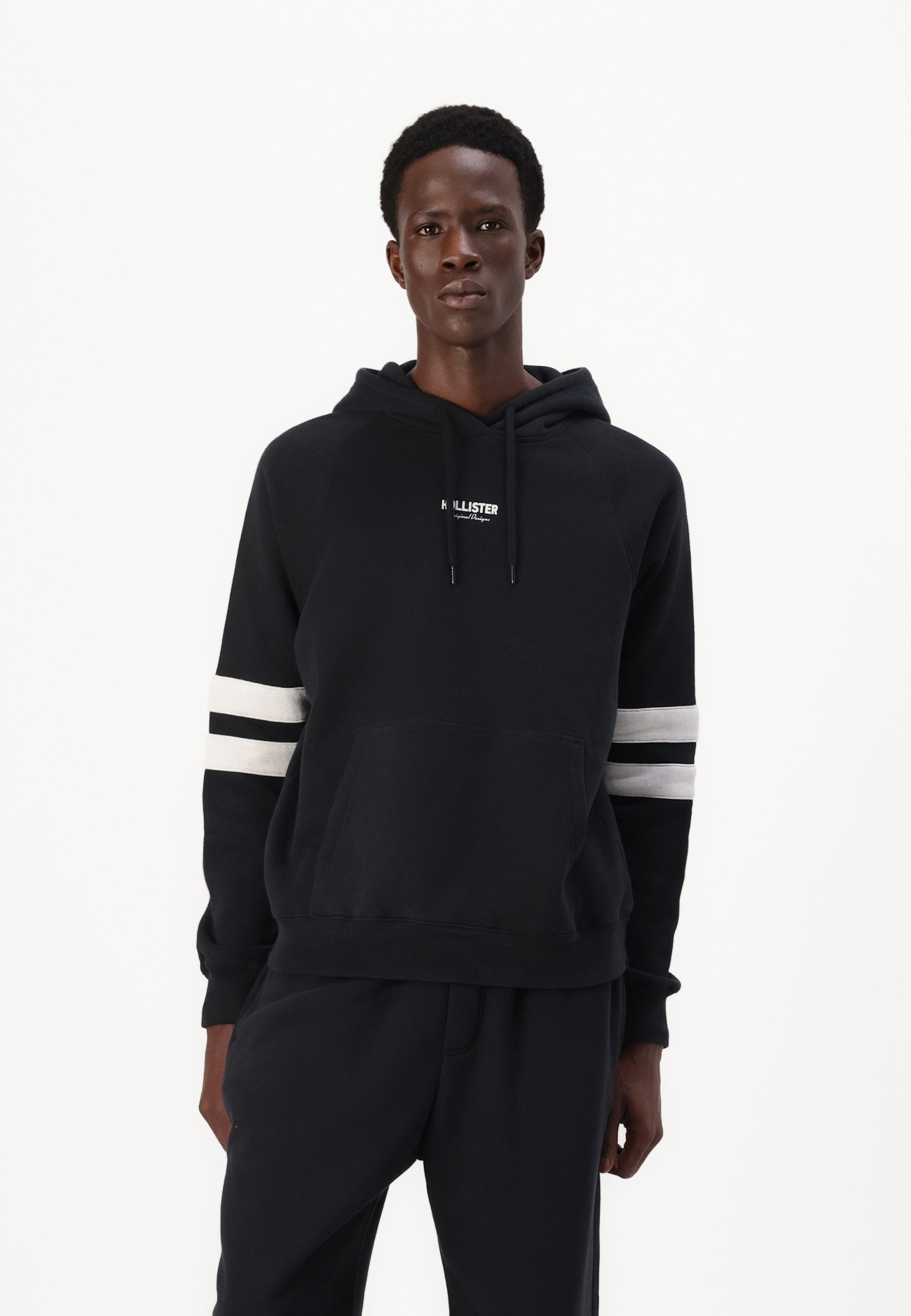 Hollister Boxy Logo Hoodie Sudadera black beauty/oyster