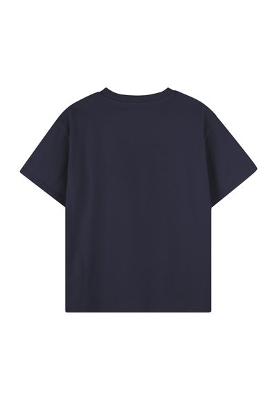 T-shirt bleu marine à manches courtes en coton doux. Design simple avec un col rond et un ourlet droit. Pas de logos ni de motifs visibles.