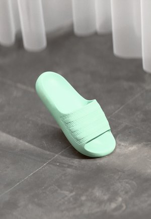 ADILETTE AYOON - Sandalias planas - ash green/cream white