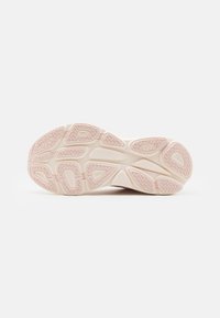 HOKA BONDI 8 - Tekaški copati za cesto - cosmic pearl