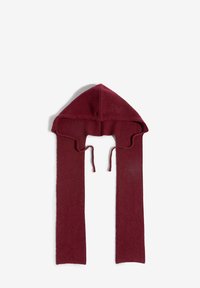 Bordeauxrode gebreide capuchon sjaal met verlengde uiteinden en trekkoorden, plat uitgestald op een witte achtergrond.