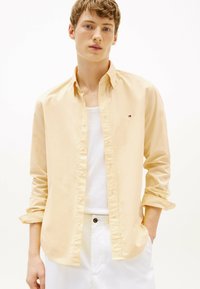 Tommy Hilfiger FLEX SHIRT - Camicia - citronella