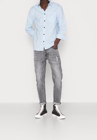 Anerkjendt Chemise - light blue