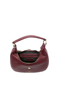 Borsa a mano in pelle bordeaux con forma arrotondata, interno con cerniera e tracolla corta regolabile; dettagli in metallo color oro.