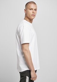 Urban Classics 2 Pack - T-shirts - white