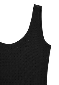 Top nero senza maniche con una texture a coste, caratterizzato da piccoli e lucidi borchi neri distribuiti uniformemente su tutto il tessuto. Scollo a barca e spalline larghe.