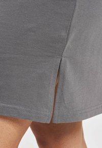 DEF MINI  - Žerzejové šaty - steel grey