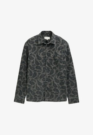 Graue Denim-Hemd mit Camouflage-Muster, Knopfleiste, einer Brusttasche und langen Ärmeln. Texturiert mit einem leicht verwaschenen Look.