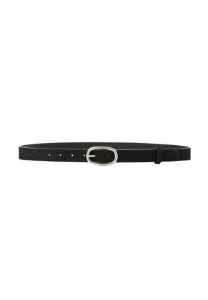 Ceinture en cuir noir avec boucle ovale argentée et plusieurs trous de réglage, posée à plat sur fond blanc.