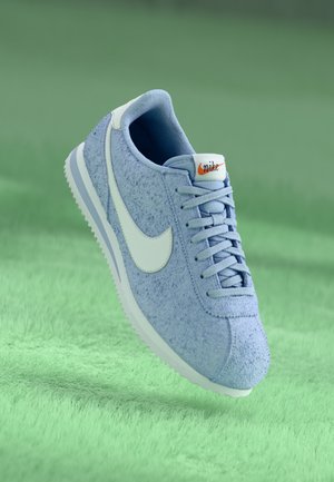 CORTEZ VINTAGE SUEDE - Trainers - aluminum/white