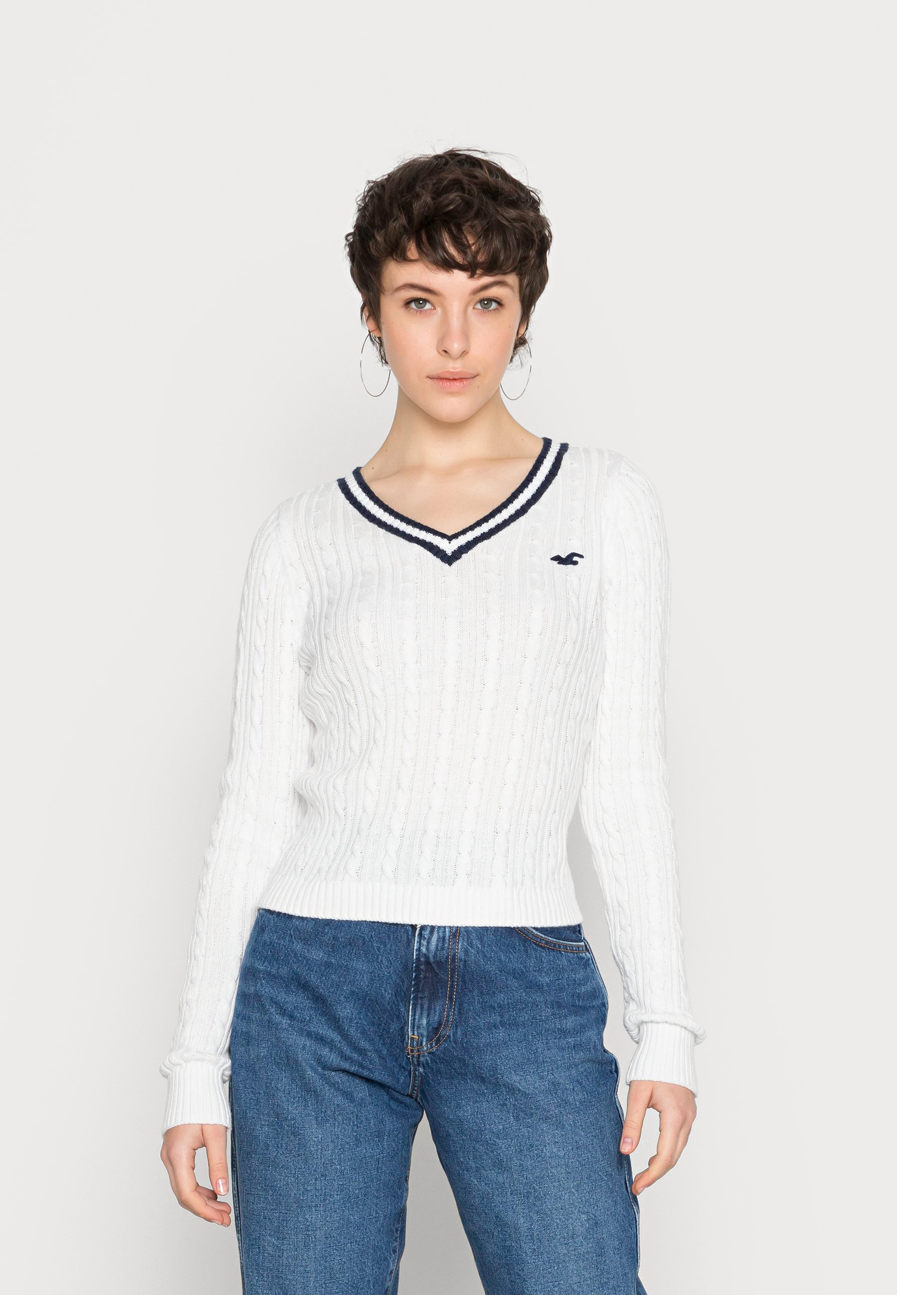 Hollister Co. ICON CABLE V NECK 