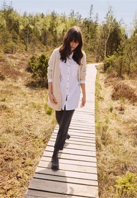 Betty & Co - CASUAL MIT KNÖPFEN - Vest - nature melange - 5