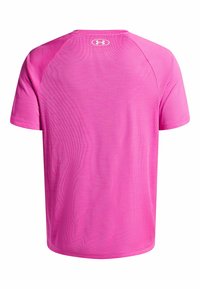 Kurzärmliges Sportshirt in leuchtendem Pink, mit Mesh-Textur und Rundhalsausschnitt sowie einem Logo auf dem oberen Rücken.