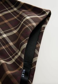 REGULAR FIT - CHECKED MIDI  - sukňa v tvare A - chocolate brown