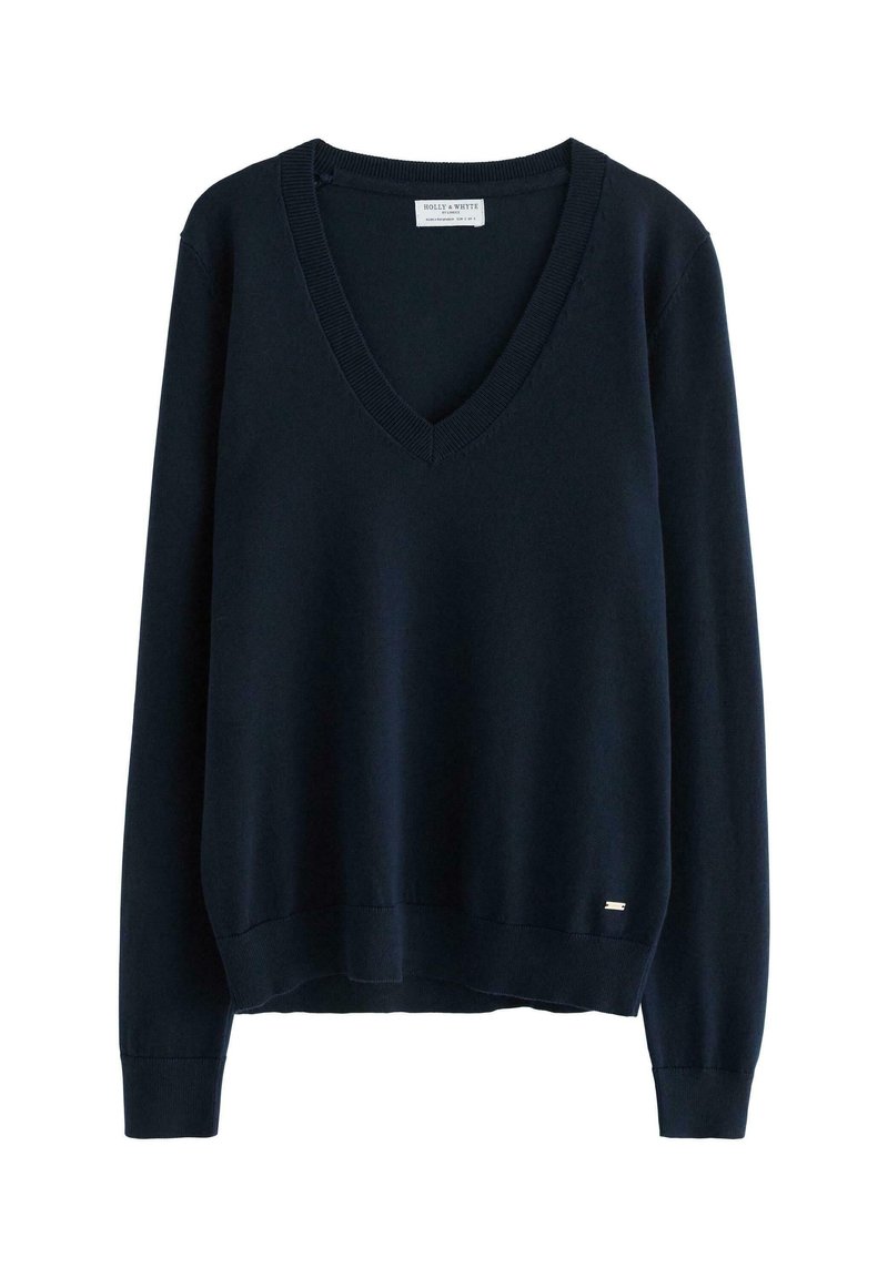 Marineblå v-hals sweater i blødt strikmateriale, med lange ærmer samt ribbede manchetter og kant. Inkluderer lille metal logo detalje på siden.