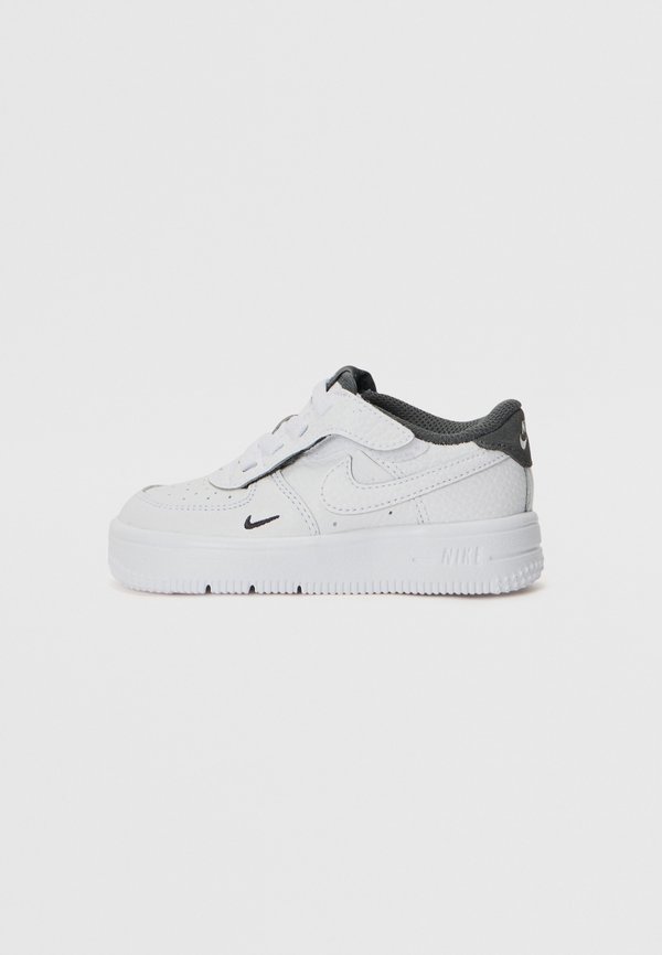 FORCE 1 LOW UNISEX - Trainers