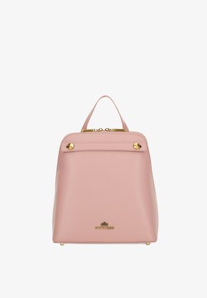 Sac à dos en cuir rose avec une forme structurée, une poignée supérieure, des accessoires en métal doré et une fermeture éclair. Présente le logo de la marque en bas.