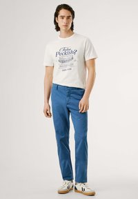 Pepe Jeans Chinos tipa bikses - thames blue