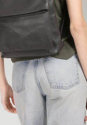 DrachenLeder, Sac à dos - grau