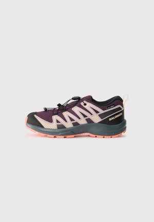 XA PRO V8 UNISEX - Vaelluskengät - plum kitten/turbulence/fusion coral