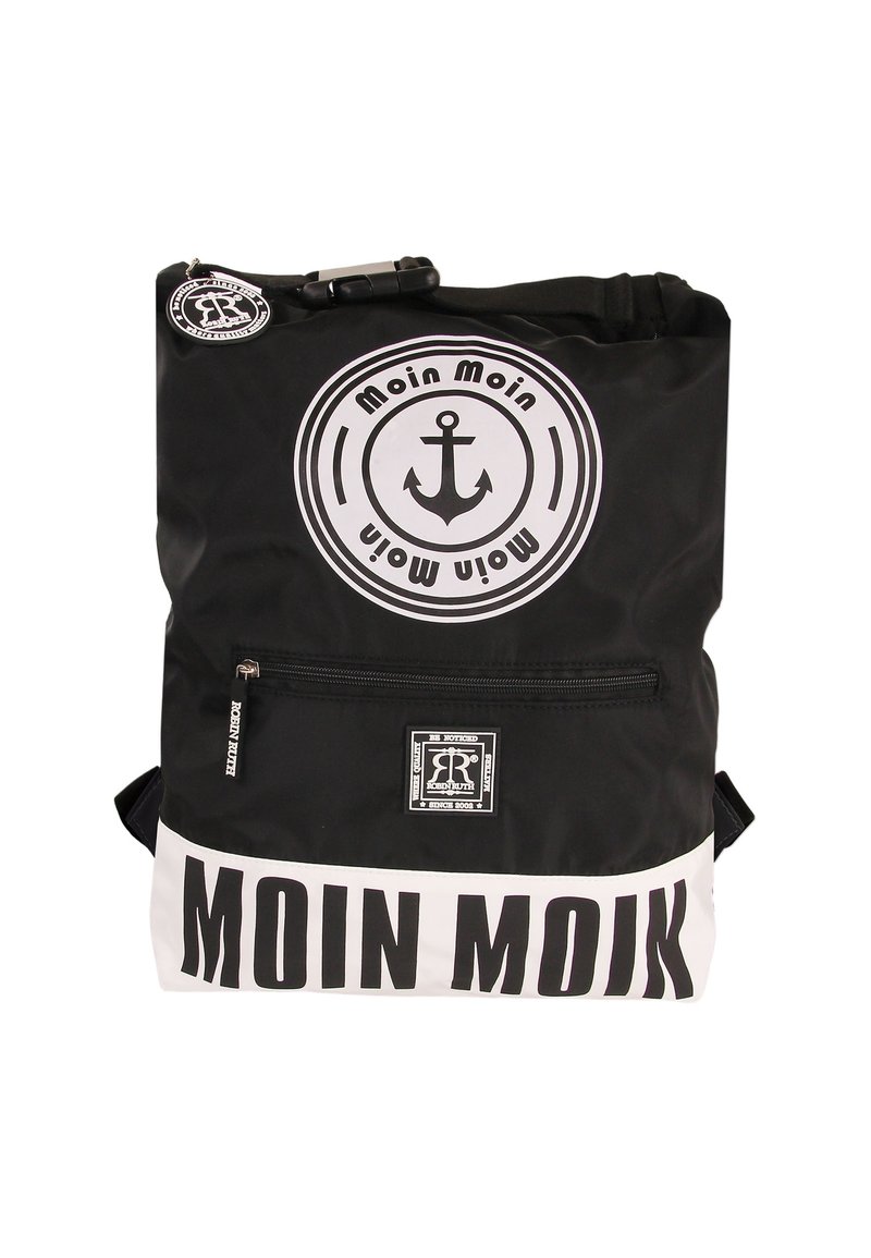 Zwarte rugzak met witte accenten, met een ankerlogo en de tekst "Moin Moin". Gemaakt van waterafstotend materiaal met een ritszak.