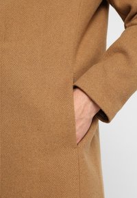 Zalando Essentials Manteau classique - camel