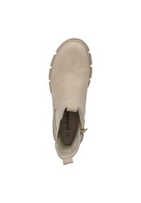 Bottine beige à cheville avec une texture en simili cuir lisse, bout rond et semelle épaisse. Fermeture éclair sur le côté et tirant pour un enfilage facile. Logo sur la semelle intérieure.