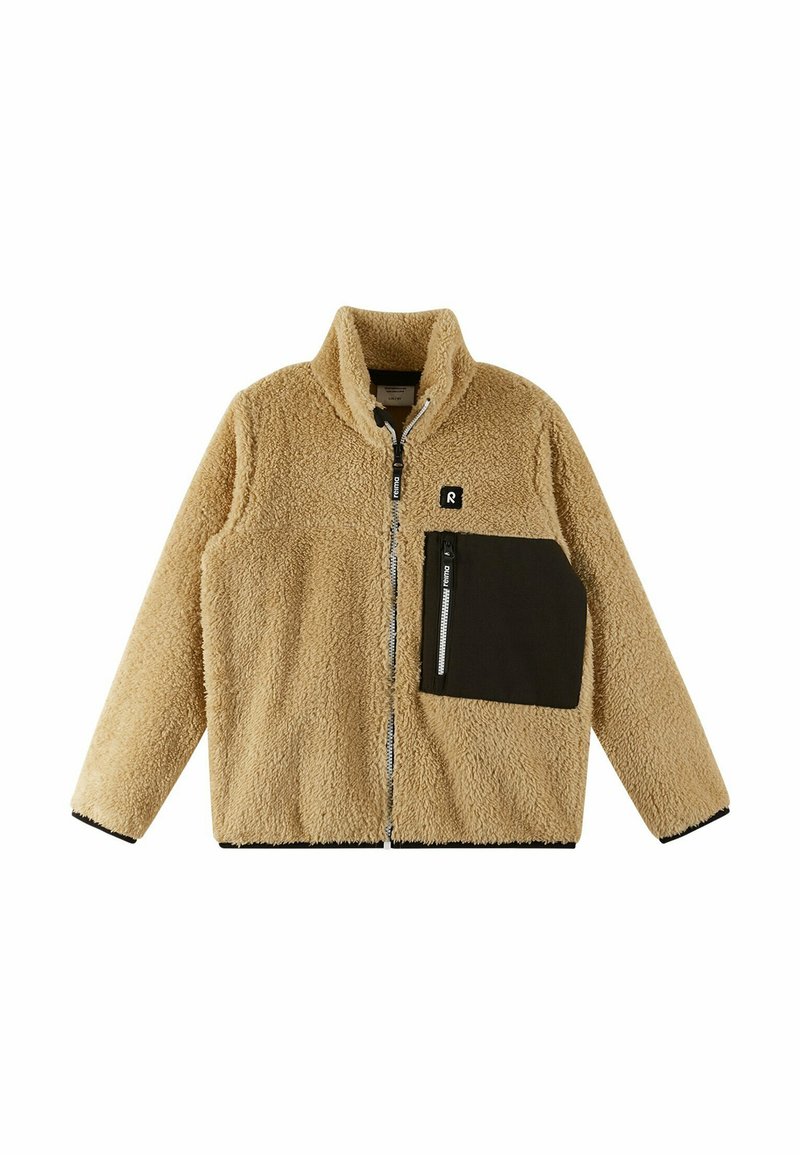 Teddyfleece-Jacke in Tan mit hohem Kragen, Reißverschluss vorne und einer dunklen Tasche auf der linken Brust. Mit gerippten Bündchen und einem schwarzen Saum.