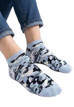 Yuhu, CAMOUFLAGE UND STREIFEN SNEAKER - 5ER PACK (41-46)          - Sneaker socks - dunkel-blau