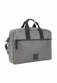 Borsa per laptop sintetica grigia con texture liscia, doppi manici, tracolla regolabile, tasca frontale con zip e una discreta patch con il logo.